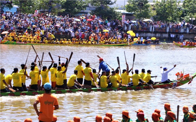 Tôn vinh những giá trị văn hóa đặc sắc Khmer Nam bộ (21/10/2022)